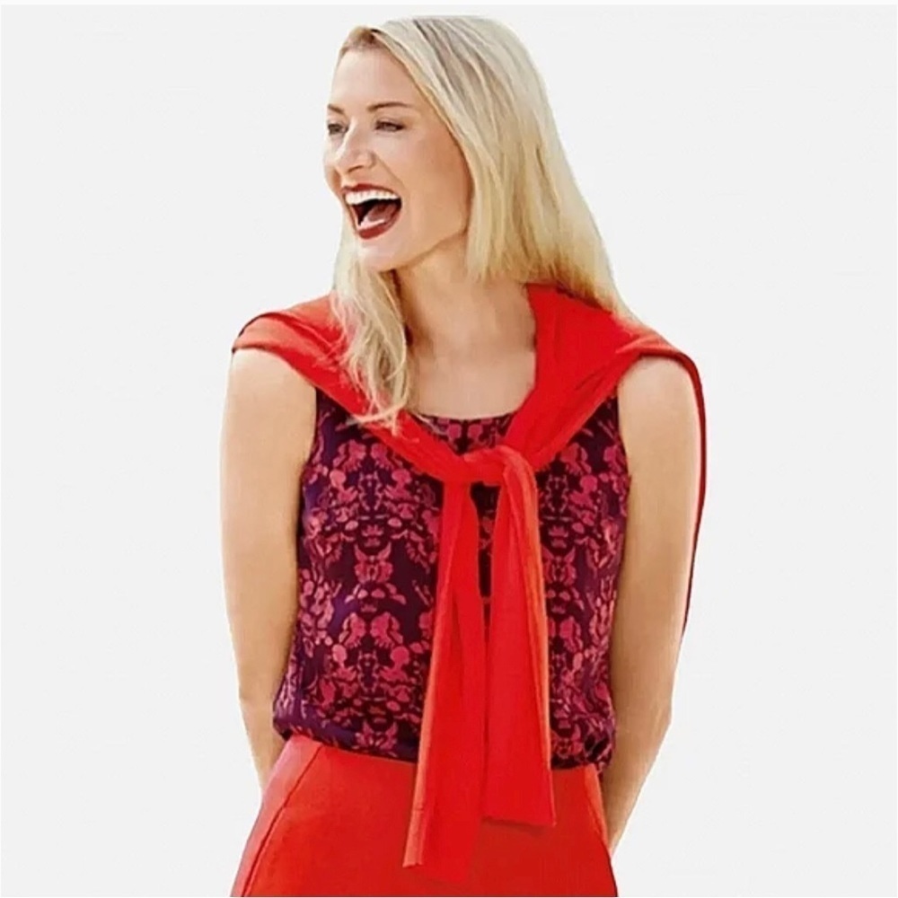Cabi Cameo print plum split layered back sleeveless blouse size: S